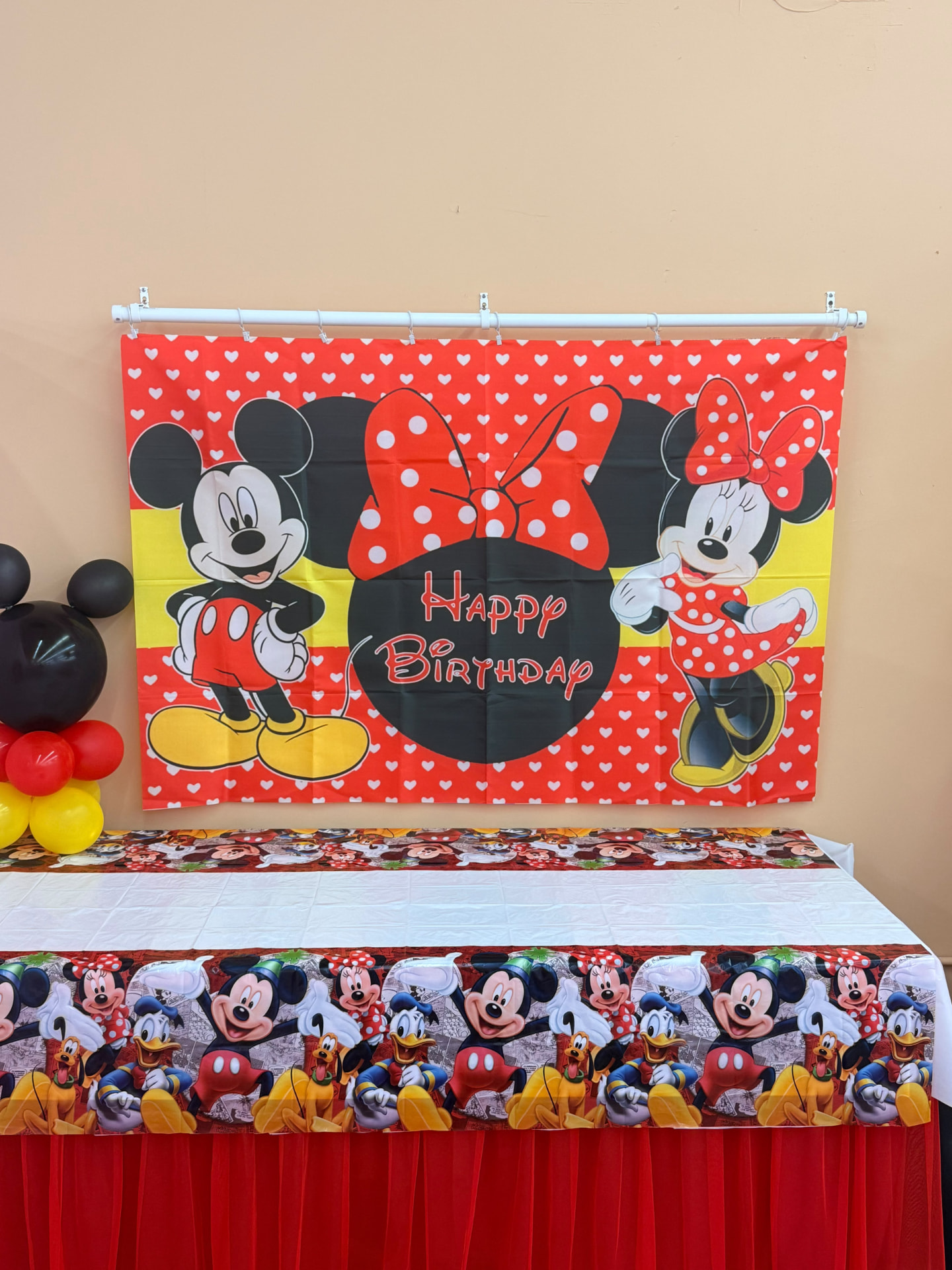 Mickey Mouse party photo 2