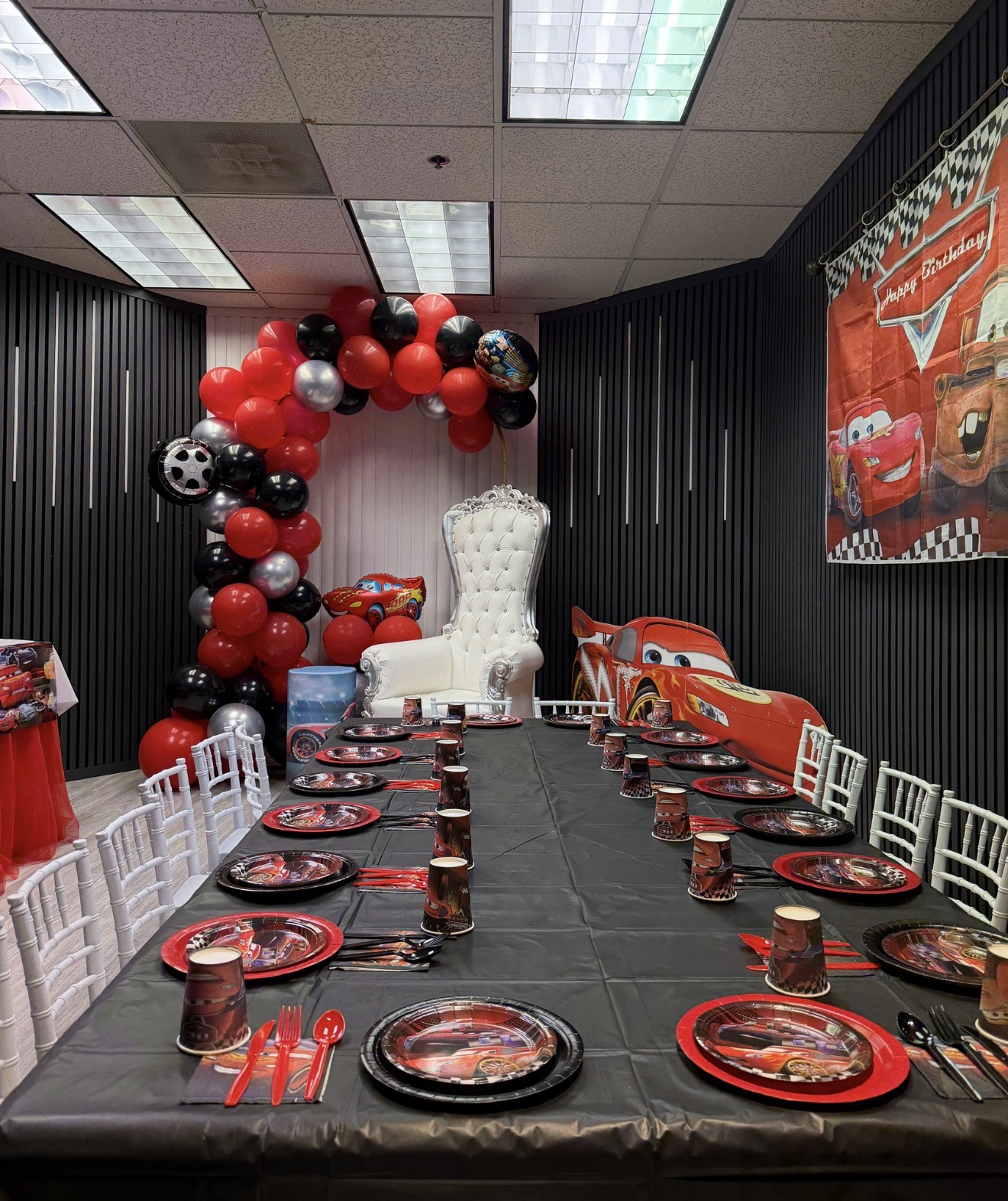Cars / Lightning McQueen birthday party setup