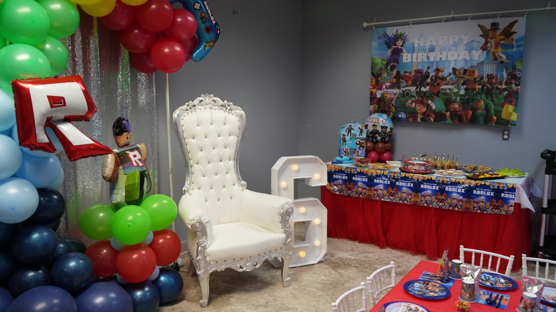 Roblox party photo 11