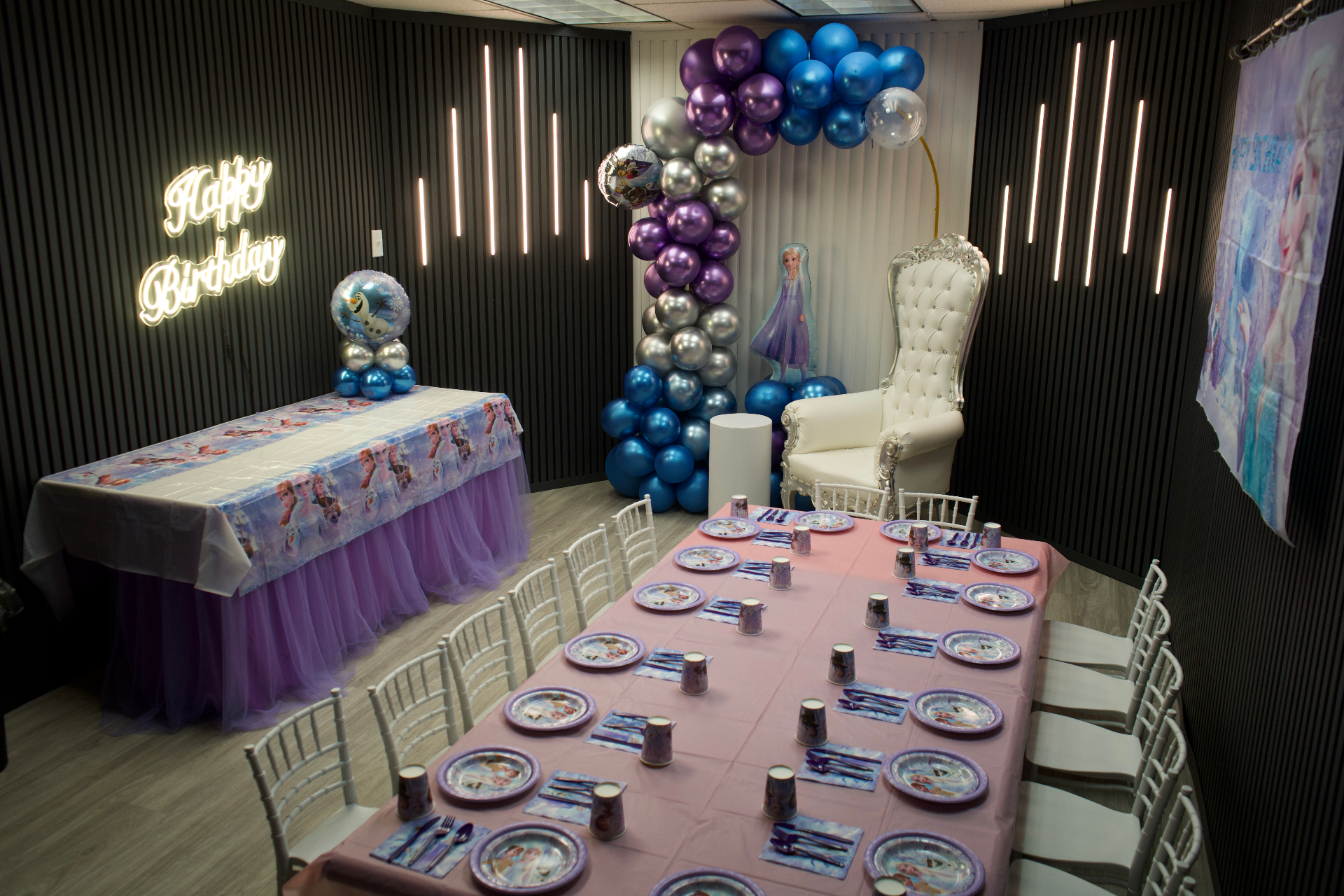 Full Frozen-themed birthday party room at Star Park Cherry Hill