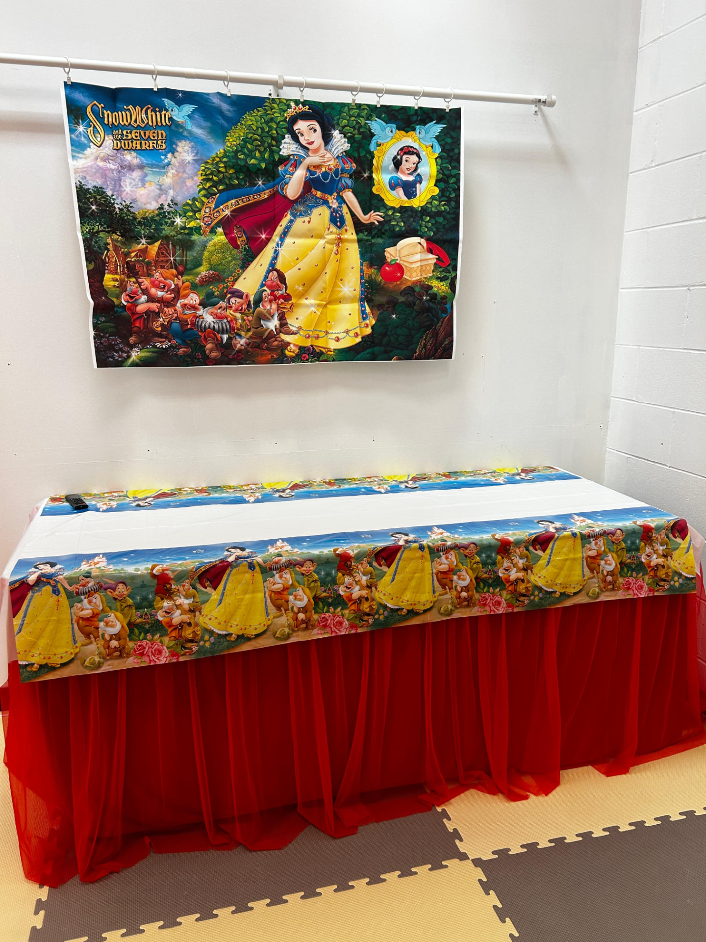 Snow White party photo 4