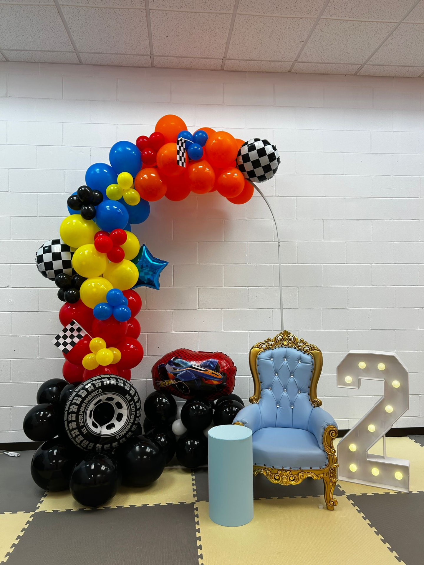 Hot Wheels party photo 2